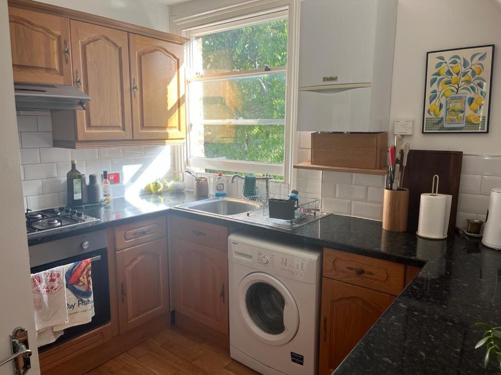 2 Bedroom Top Floor Flat, West Dulwich Free Street Parking Λονδίνο Εξωτερικό φωτογραφία
